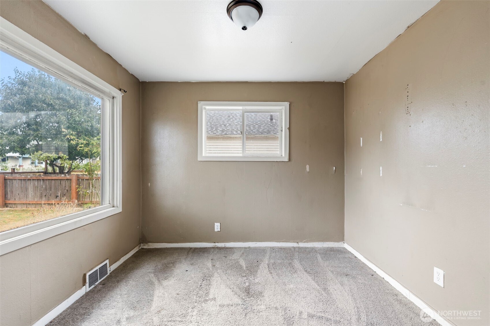 119 Sw Cascade Avenue Property Photo 21