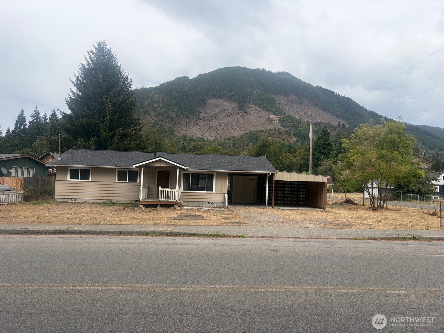 900 Mountain Loop Hwy Property Photo 1