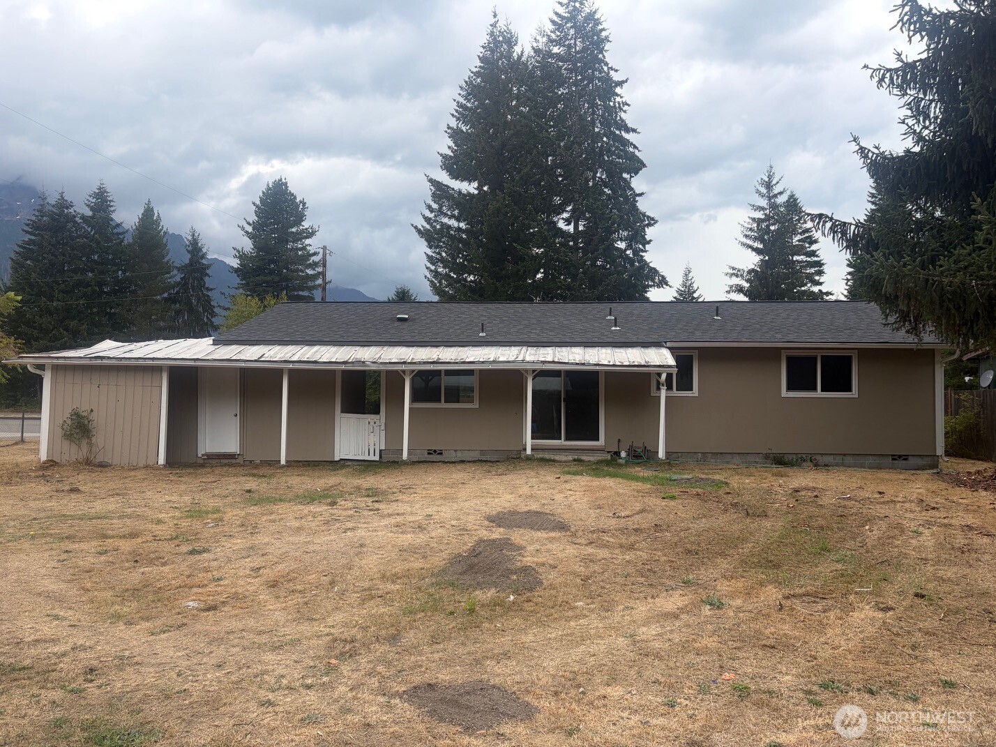 900 Mountain Loop Hwy Property Photo 7
