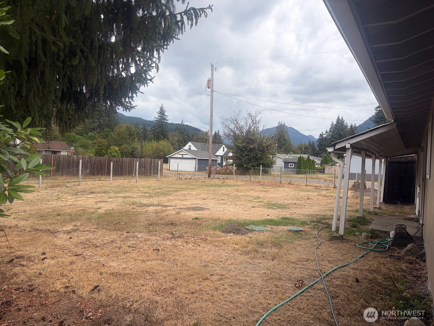 900 Mountain Loop Hwy Property Photo 9