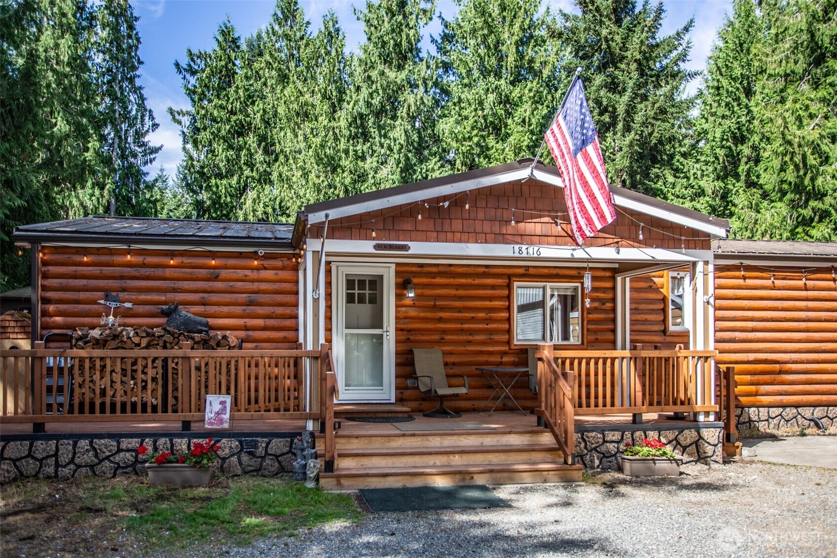 18716 215th Avenue Property Photo 1