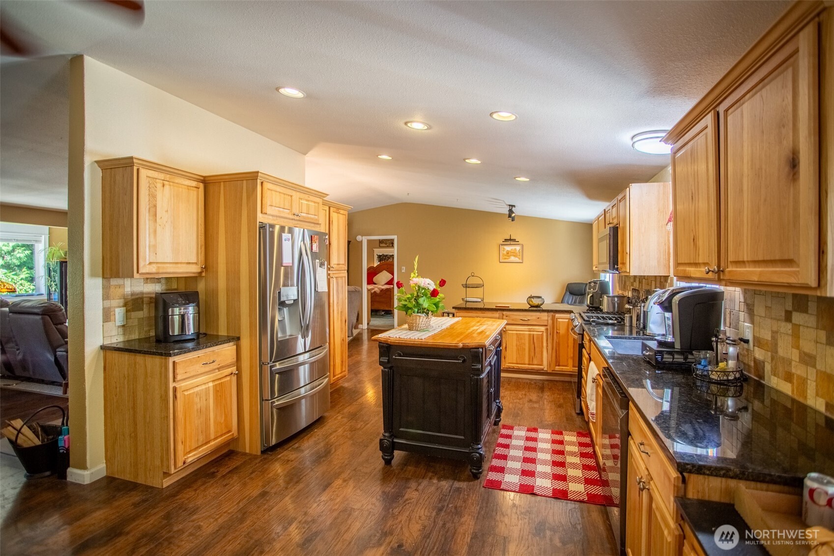 18716 215th Avenue Property Photo 11