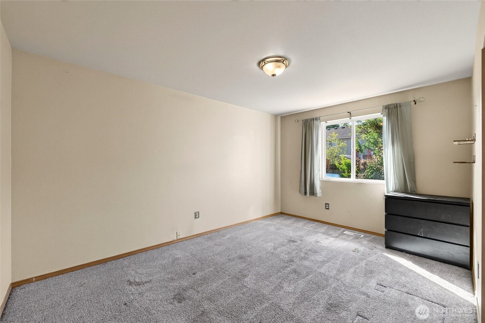 21528 102nd Street Property Photo 13