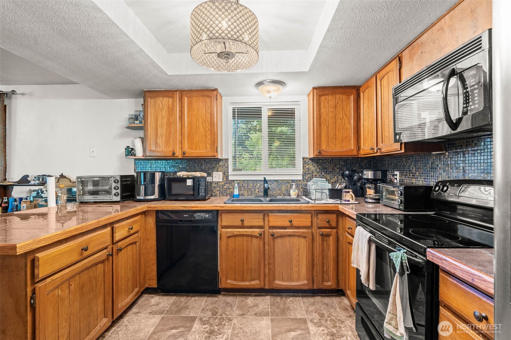 5117 5119 84th Street Property Photo 14