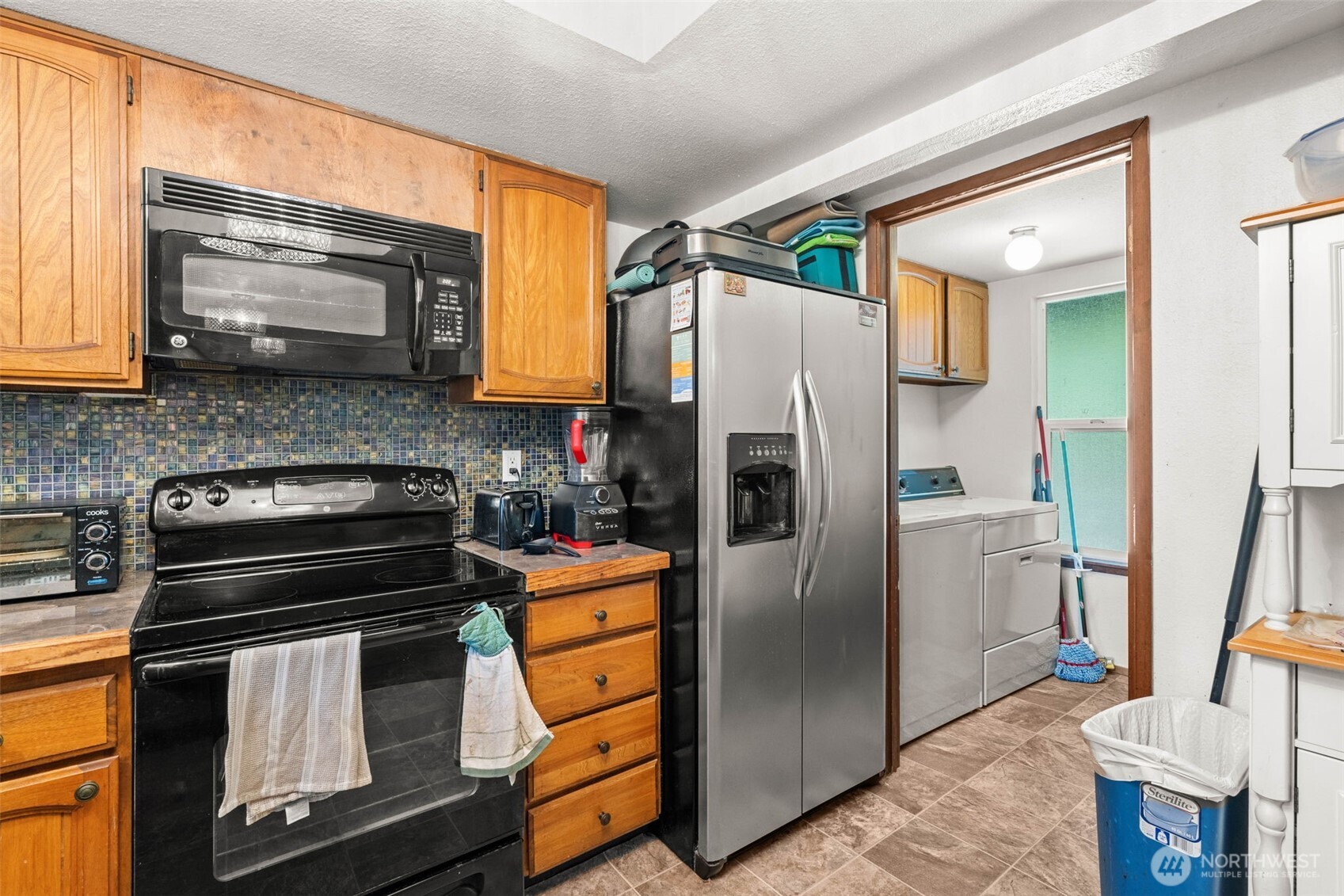 5117 5119 84th Street Property Photo 15