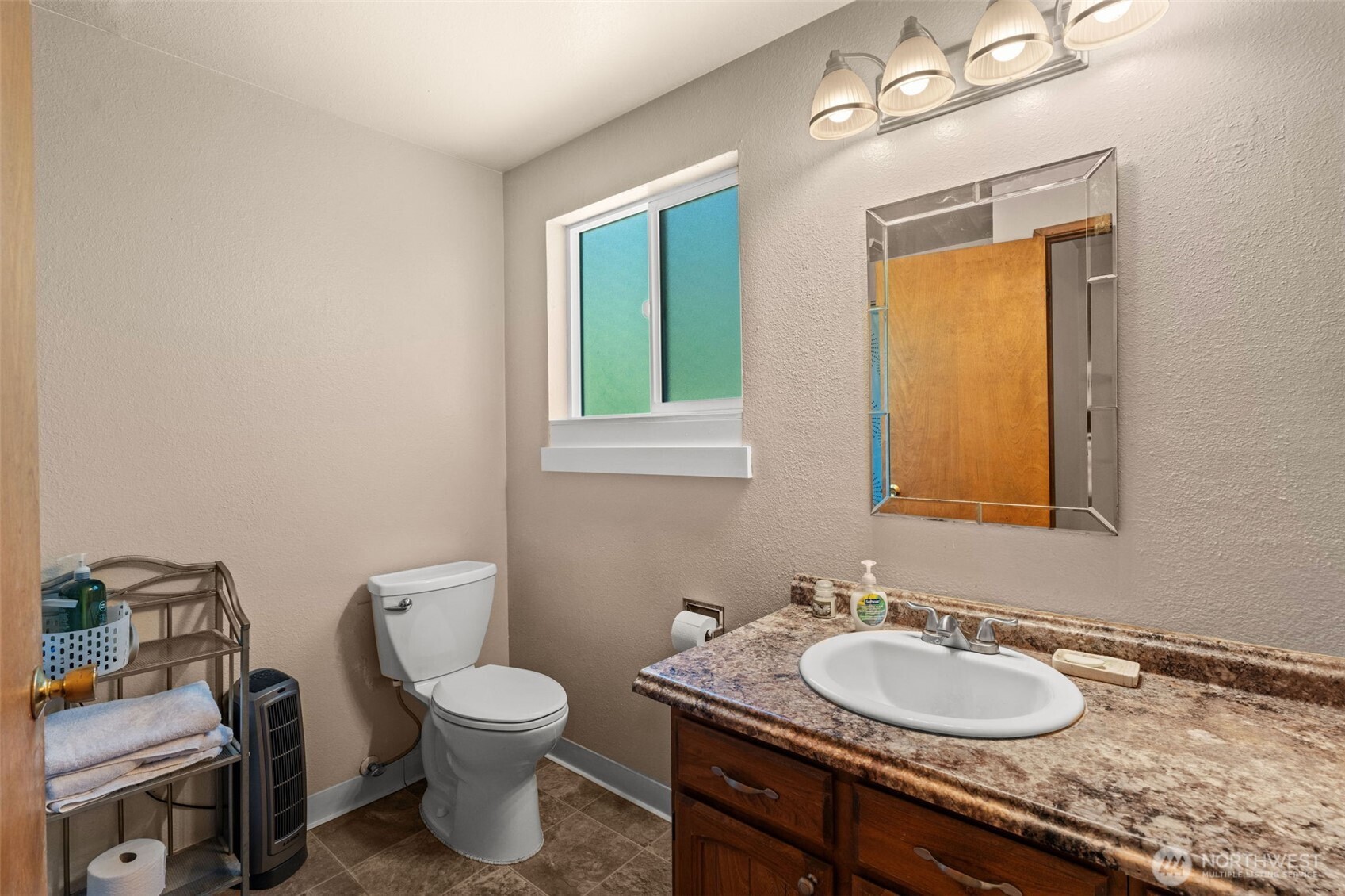 5117 5119 84th Street Property Photo 17