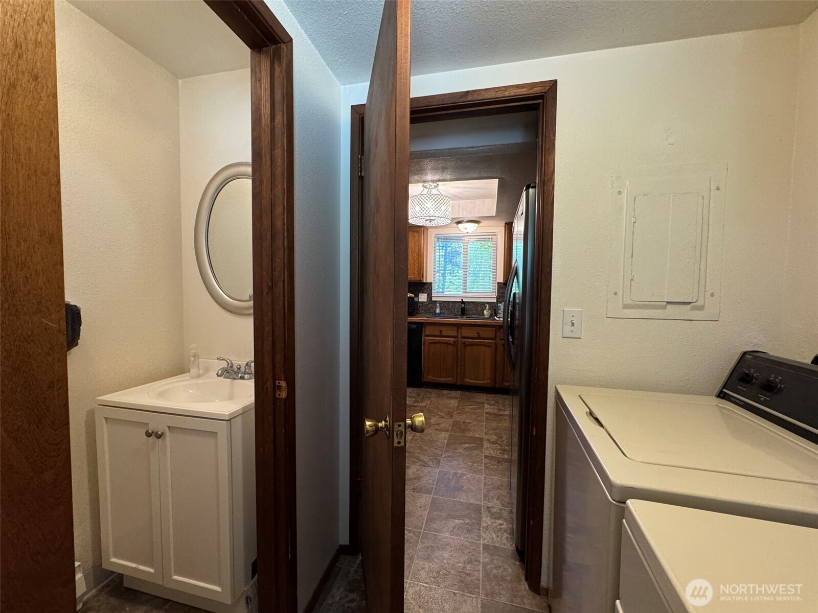 5117 5119 84th Street Property Photo 24