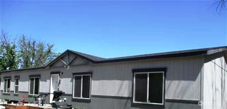2311 Highland Dr Property Photo 3
