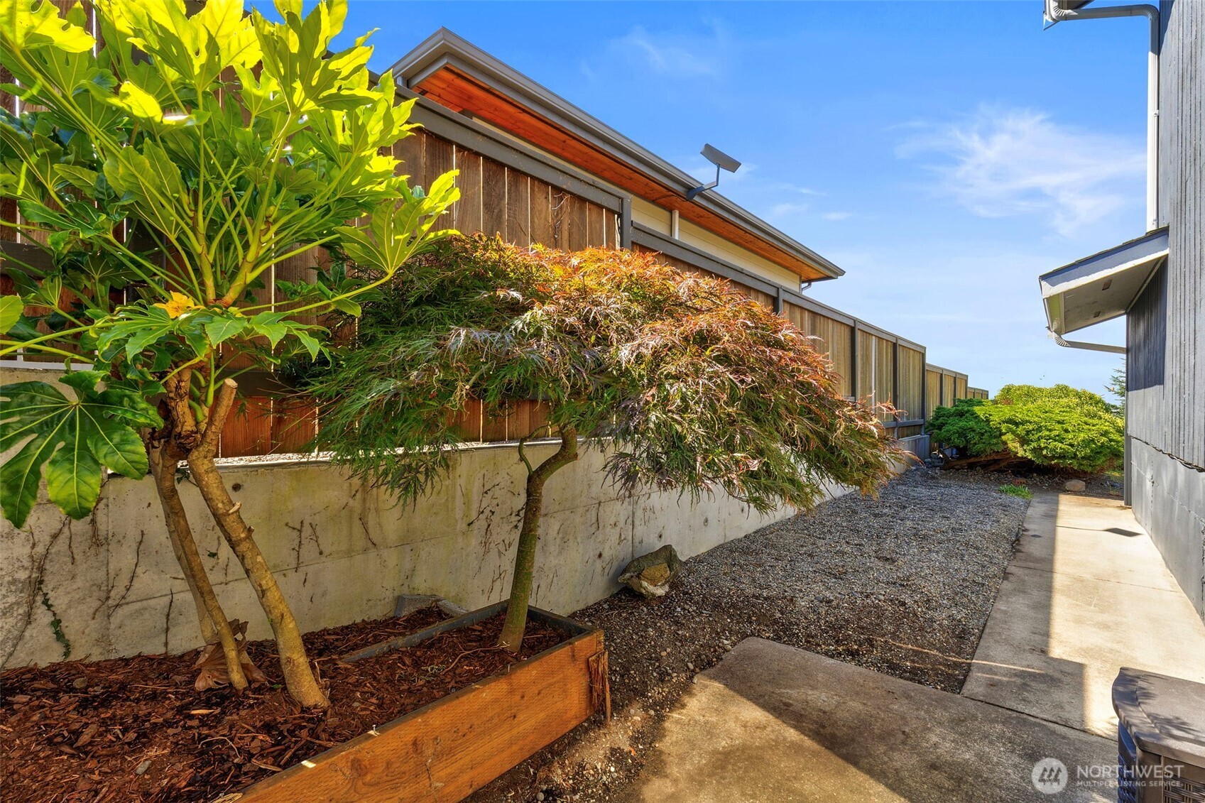 150 N Rhododendron Drive Property Photo 32
