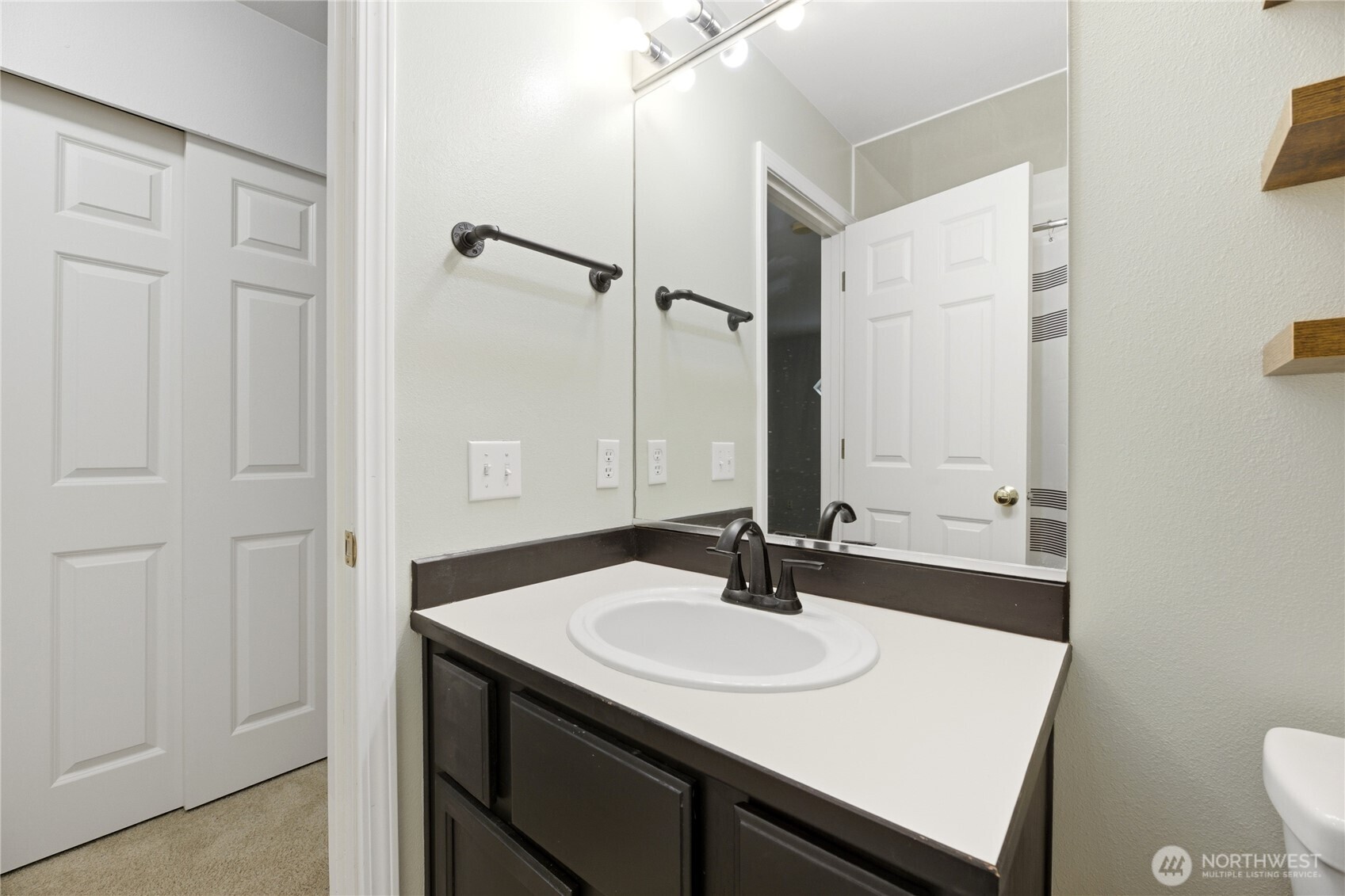 2309 Milton Way Unit F Property Photo 21