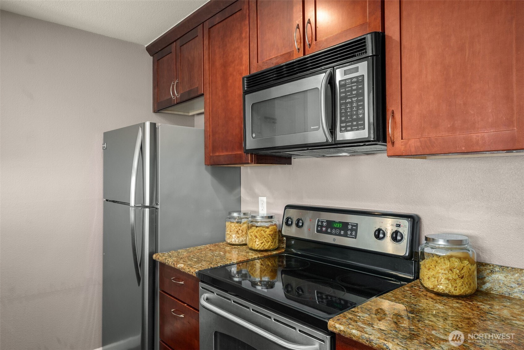 2413 Nw 59th Street E201 Property Photo 7