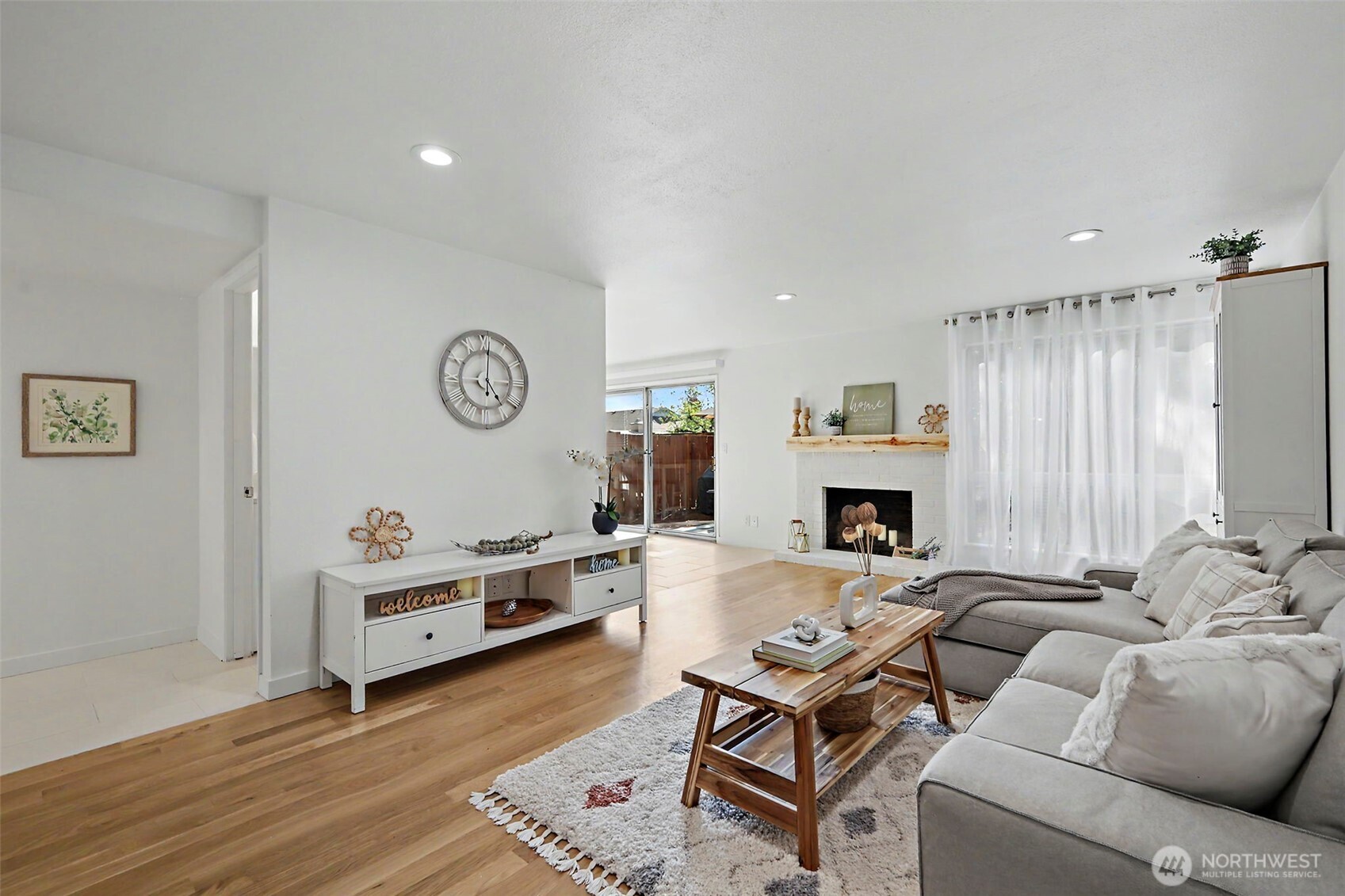 2815 Forest Ridge Drive Property Photo 3