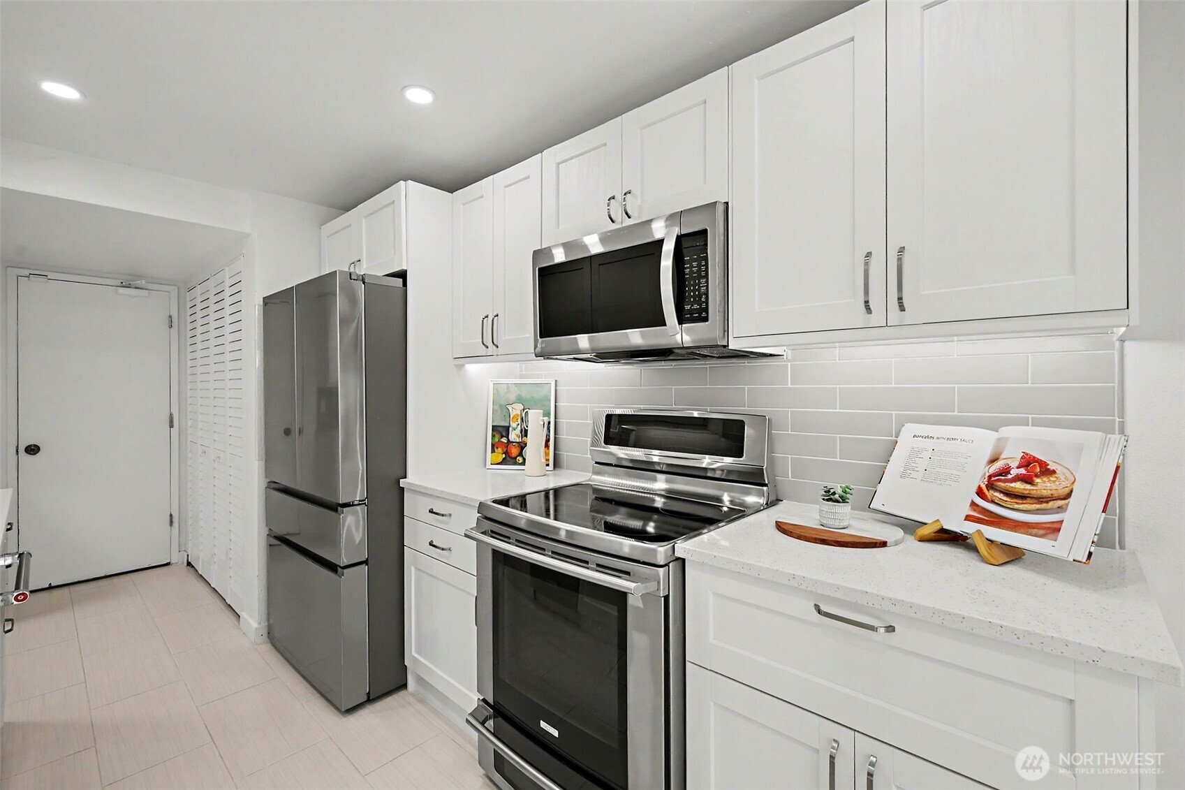 2815 Forest Ridge Drive Property Photo 9