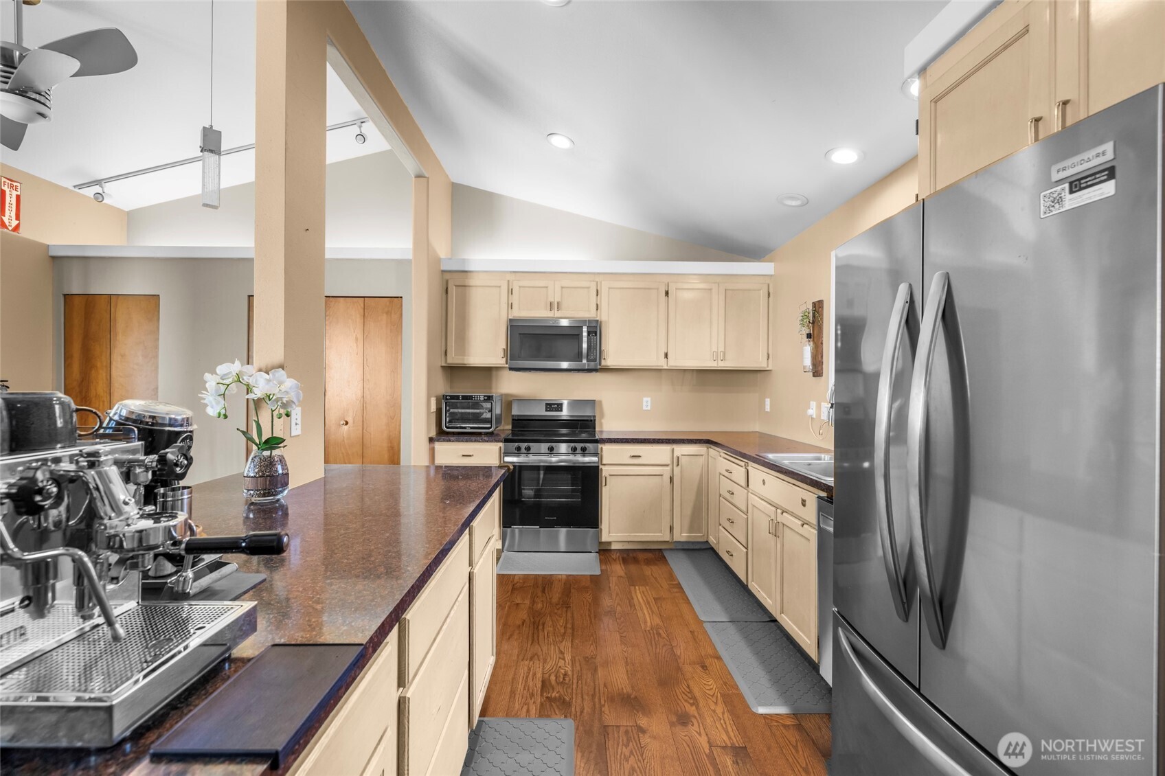 15704 121st Avenue Property Photo 8