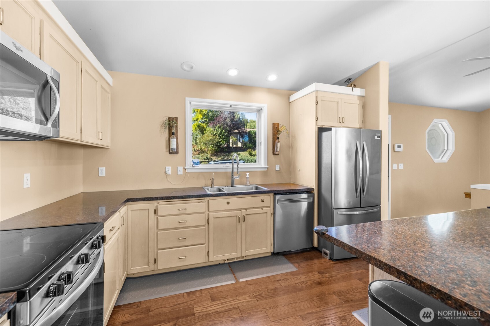 15704 121st Avenue Property Photo 9