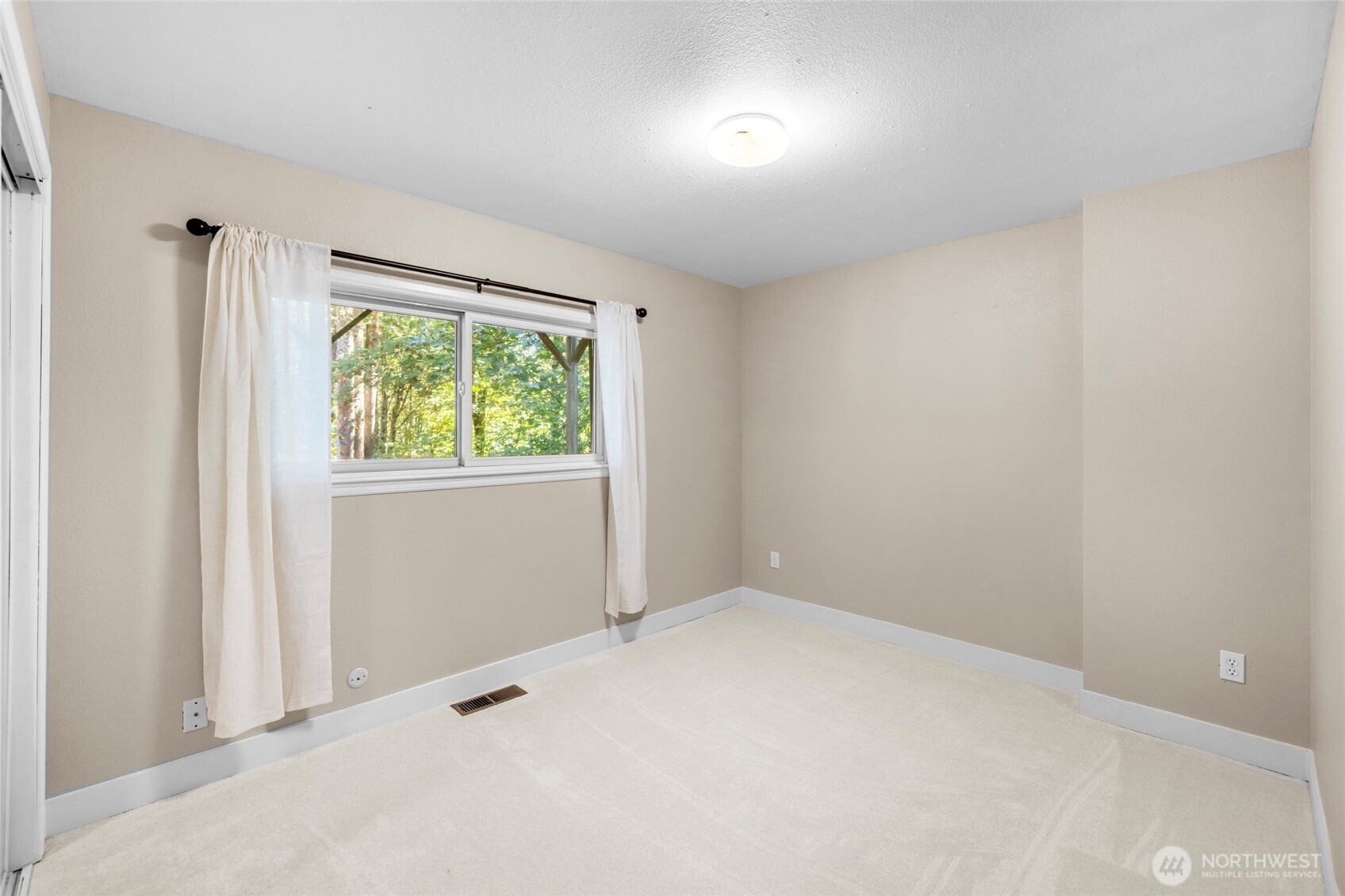 15704 121st Avenue Property Photo 22