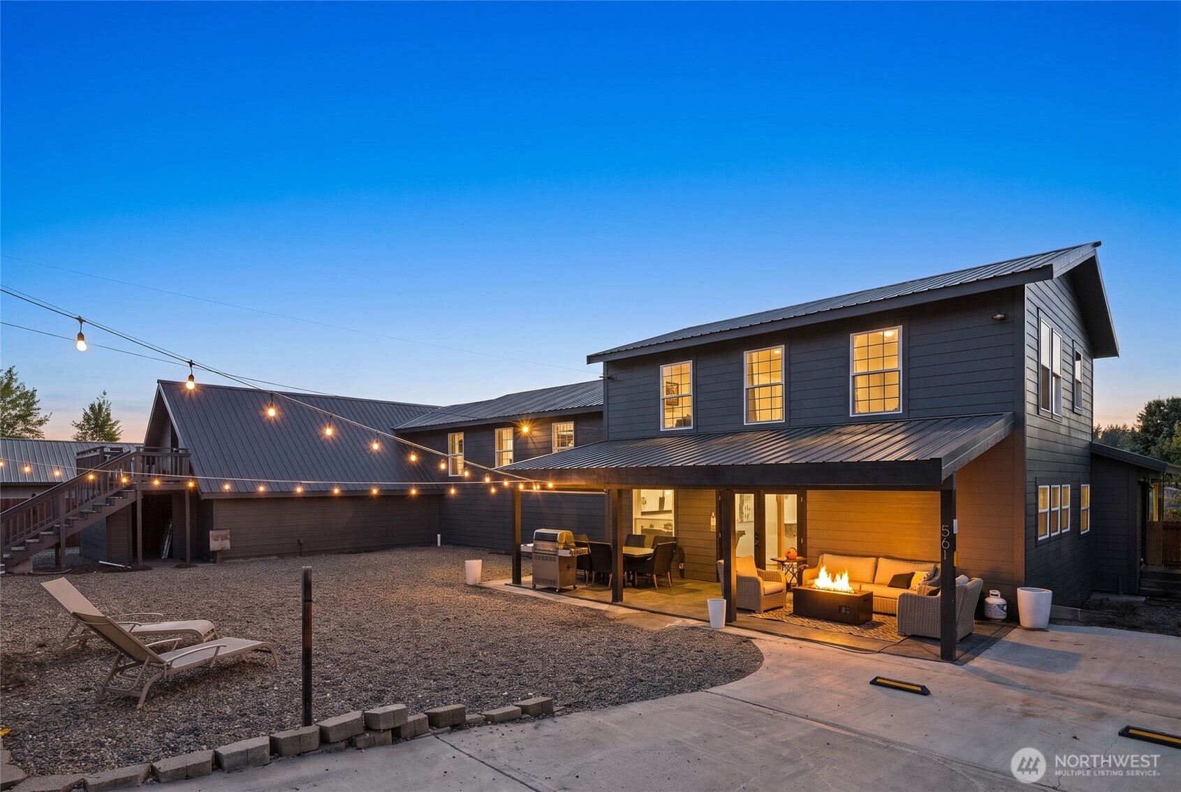 561 3rd Street Property Photo 3