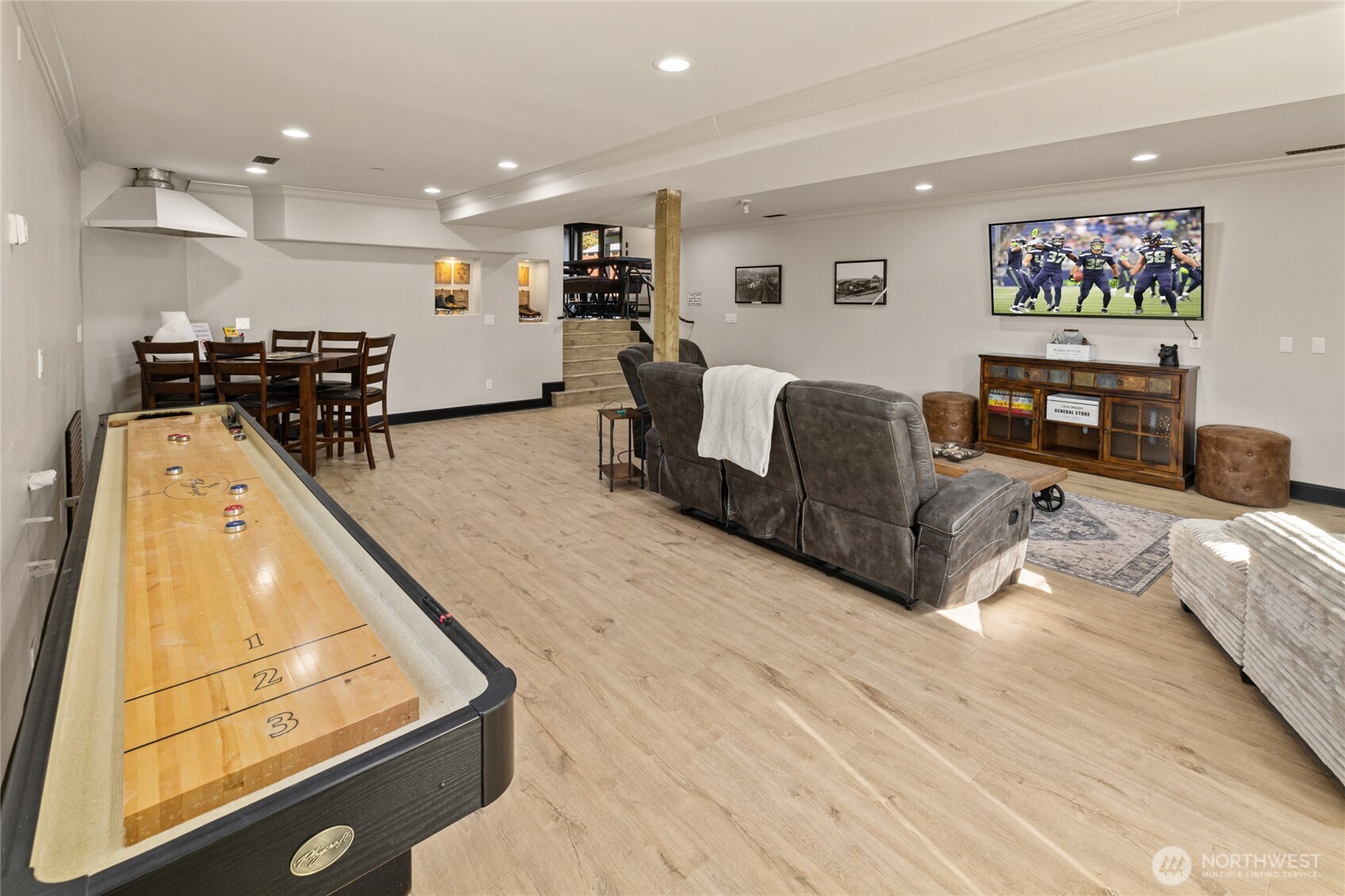 561 3rd Street Property Photo 14