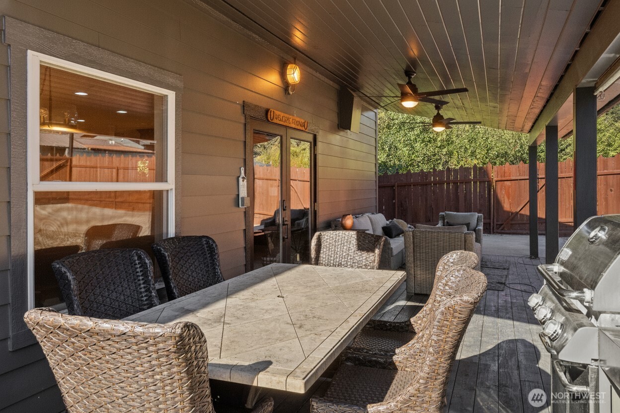561 3rd Street Property Photo 27