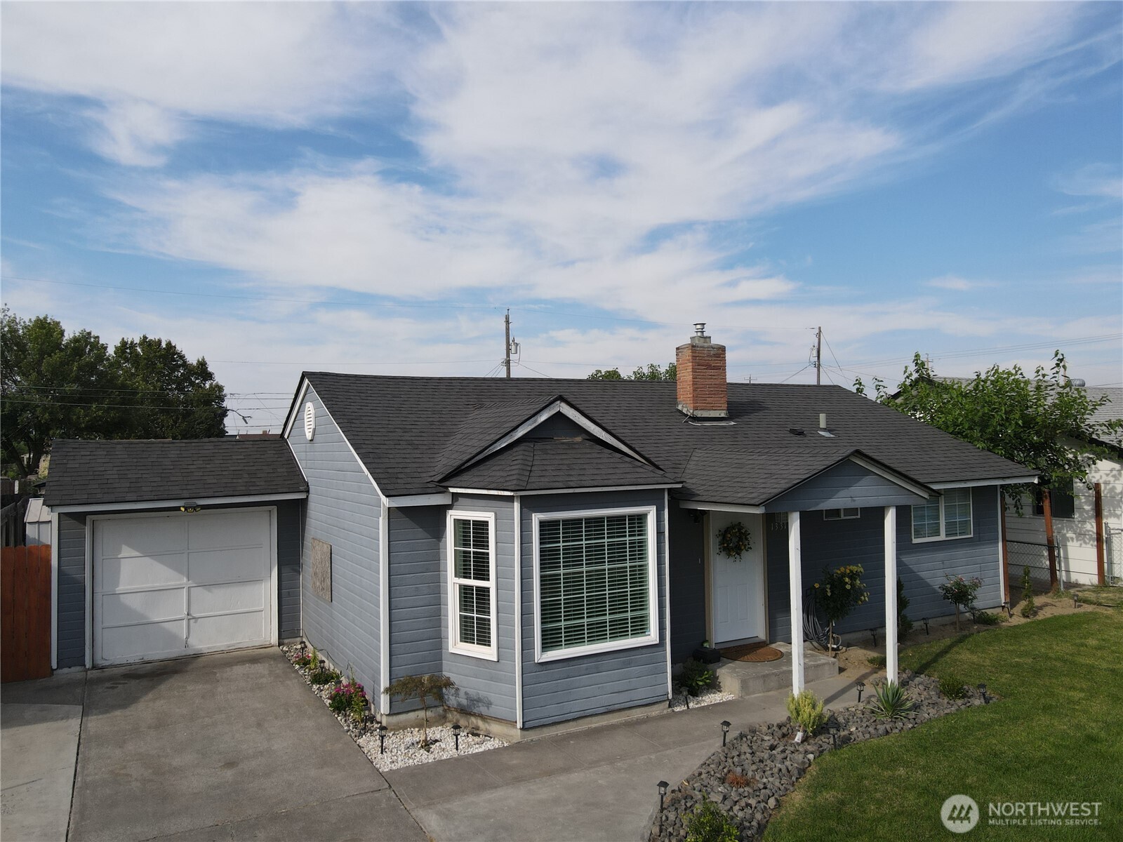 1331 E Larch Street