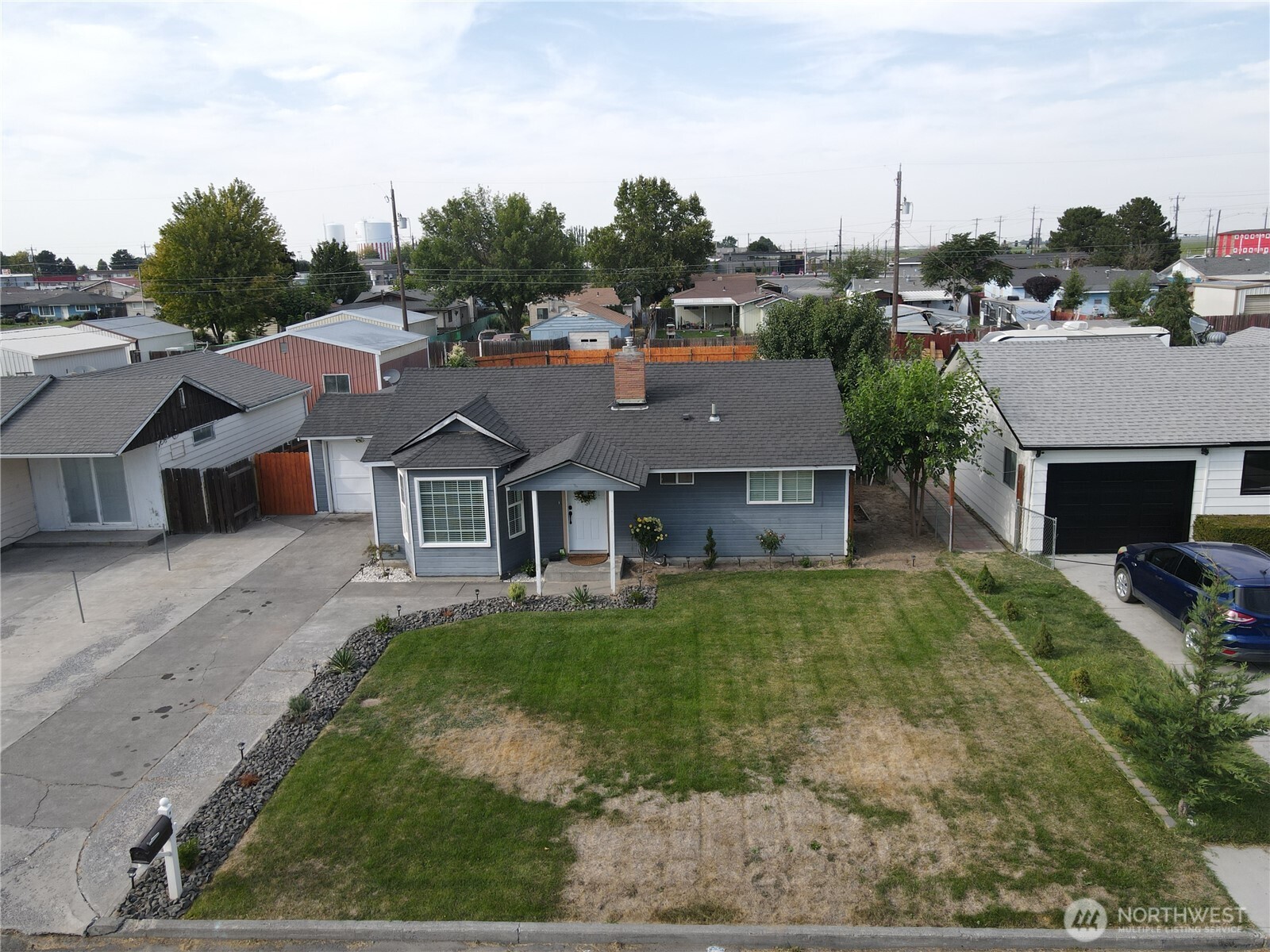 1331 E Larch Street Property Photo 20