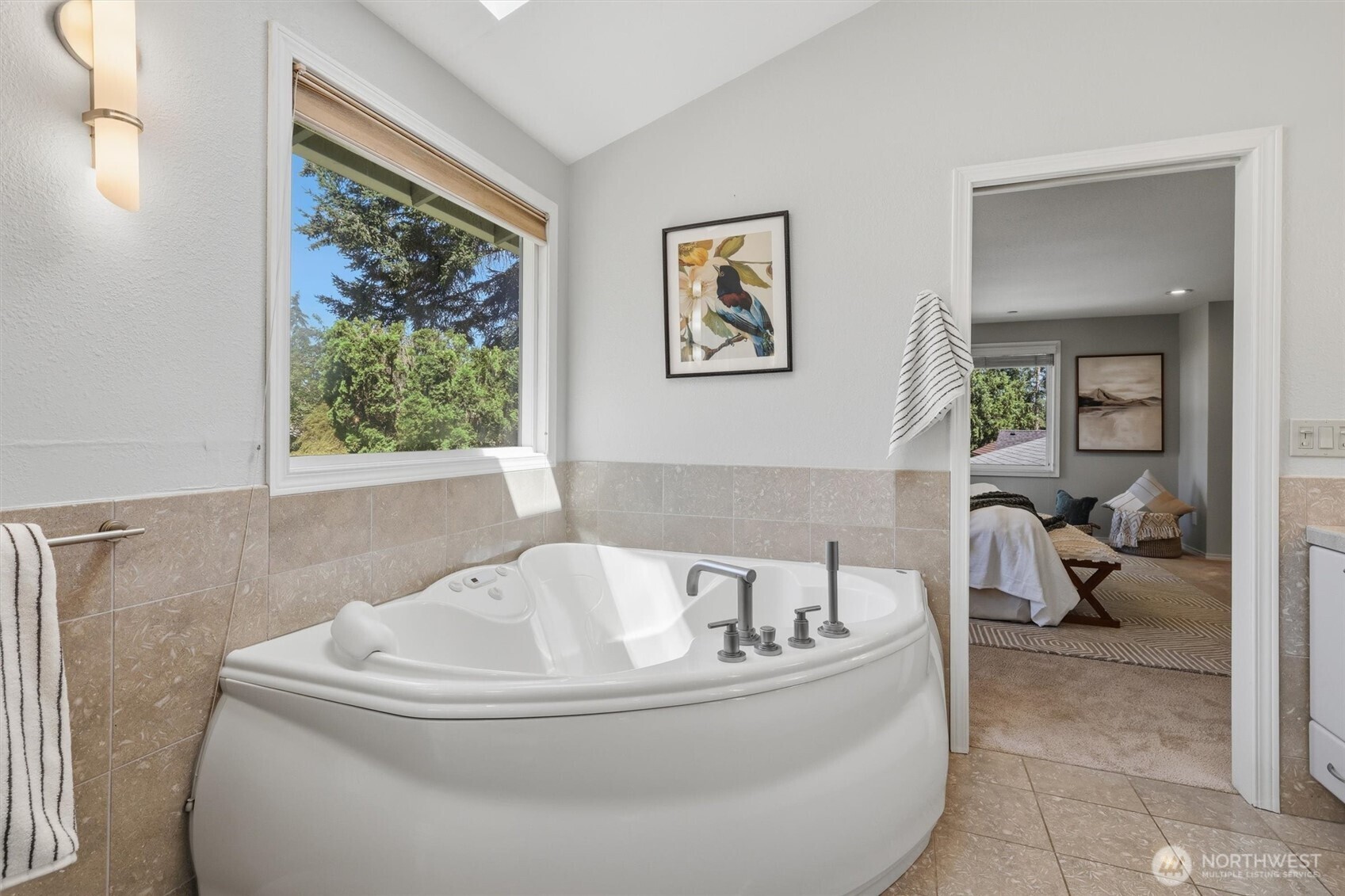 2209 W Lake Sammamish Parkway Property Photo 12