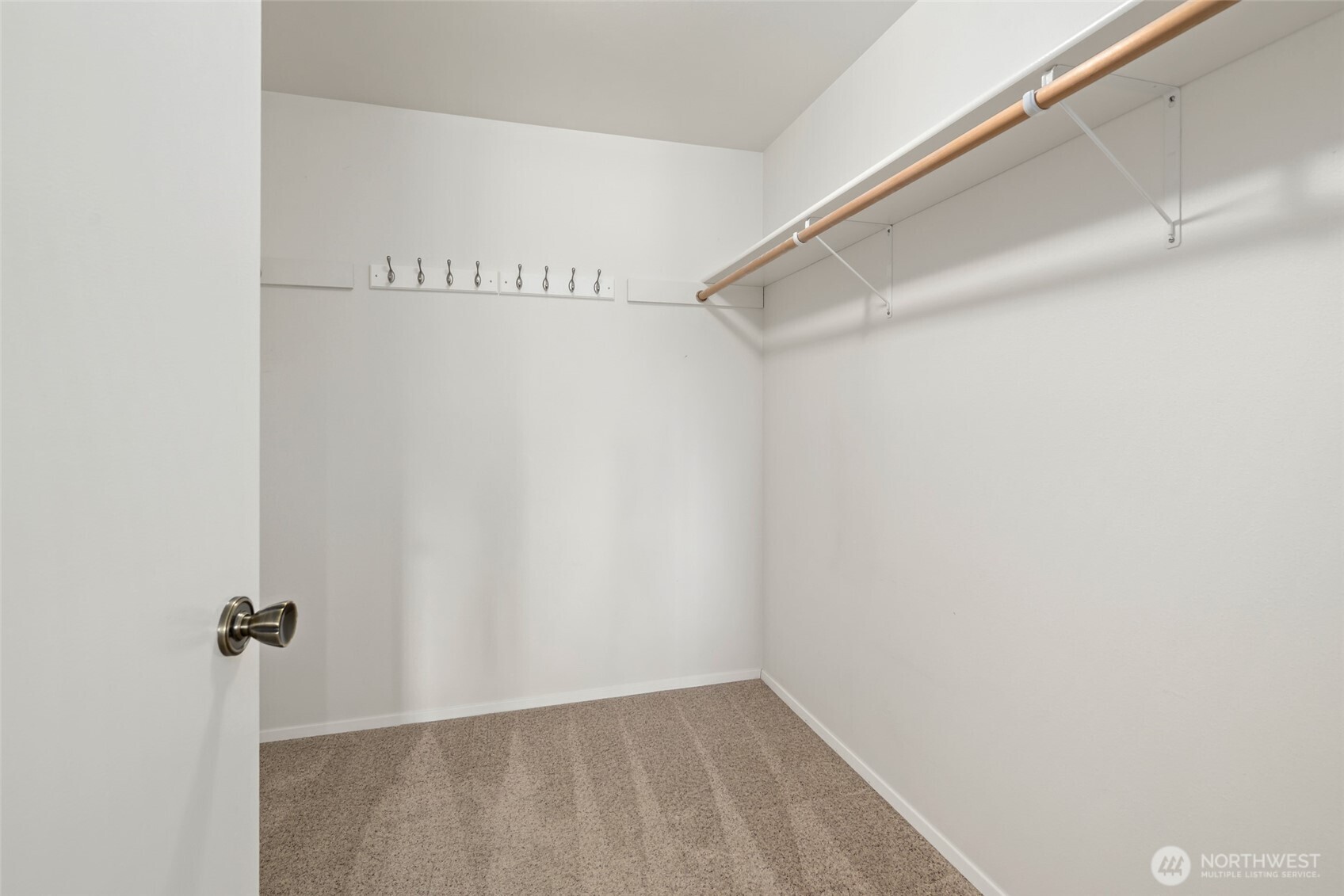 809 Ne Perkins Street Property Photo 15