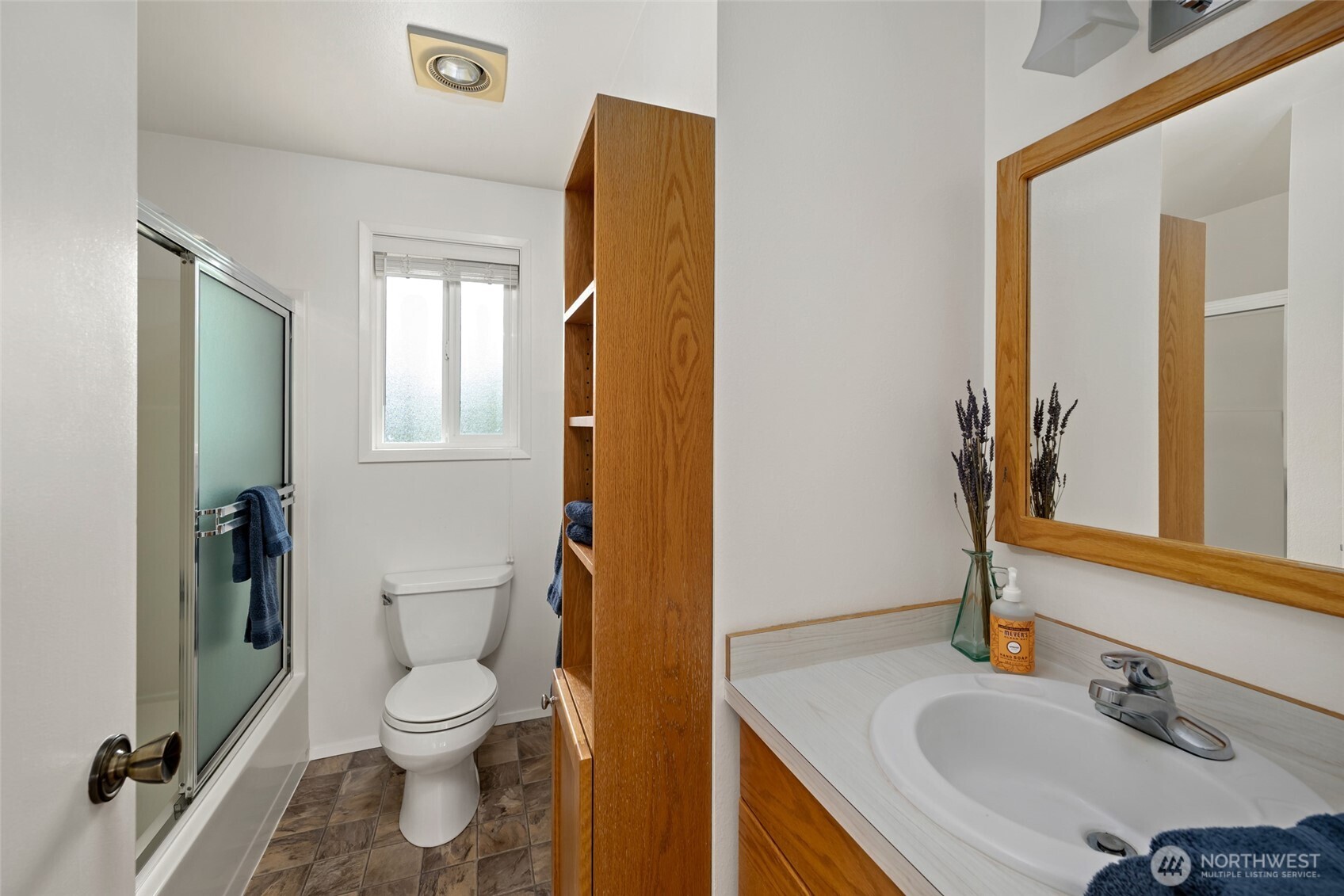 809 Ne Perkins Street Property Photo 16