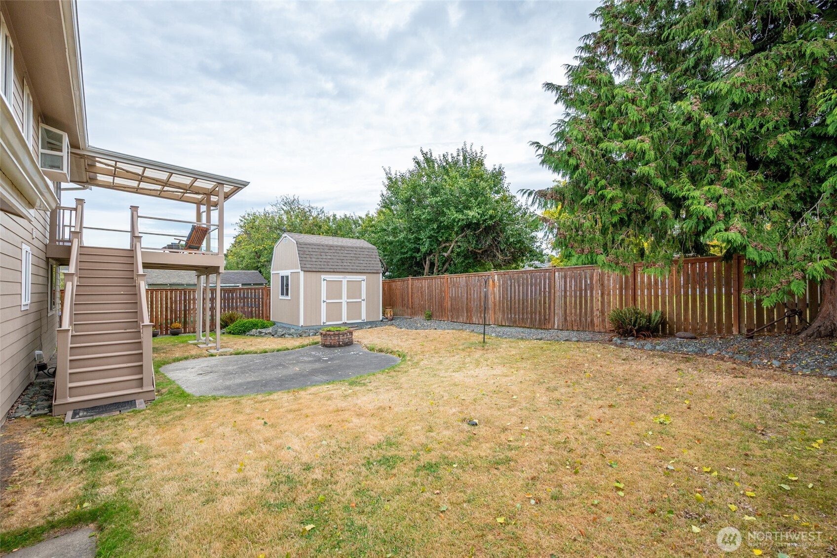 809 Ne Perkins Street Property Photo 32