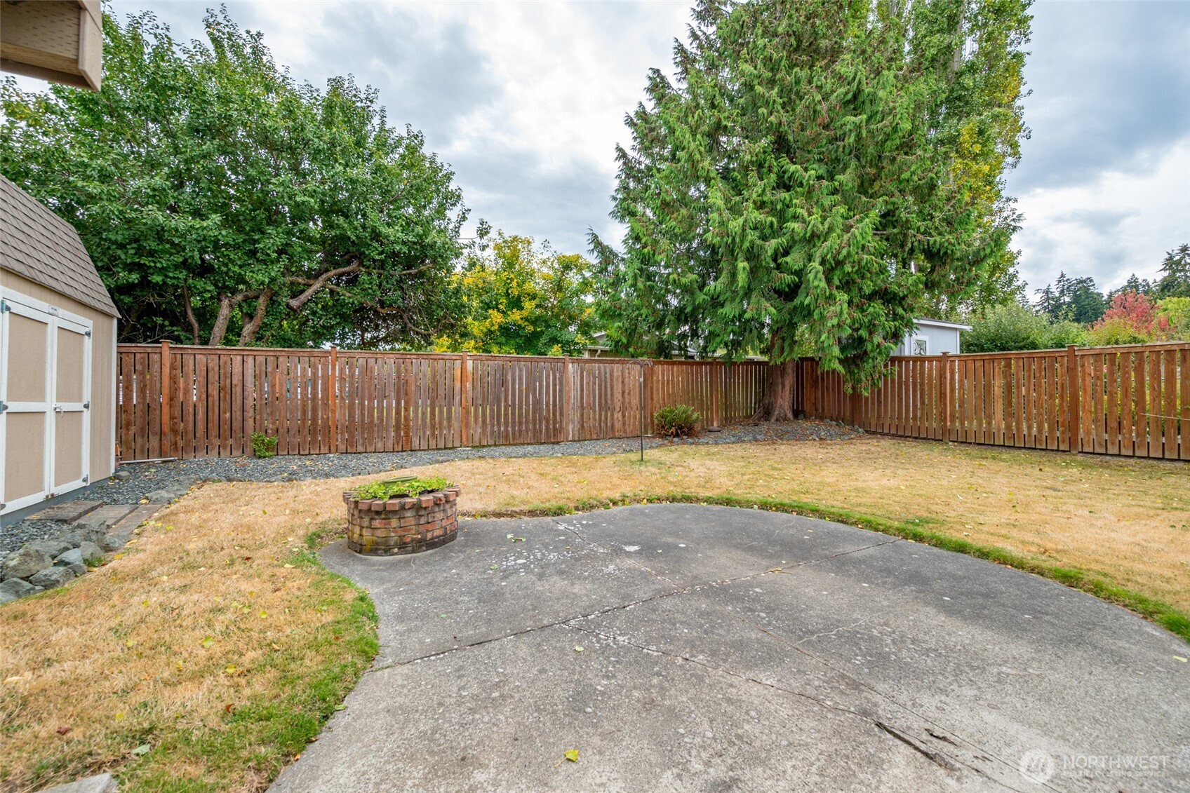 809 Ne Perkins Street Property Photo 35