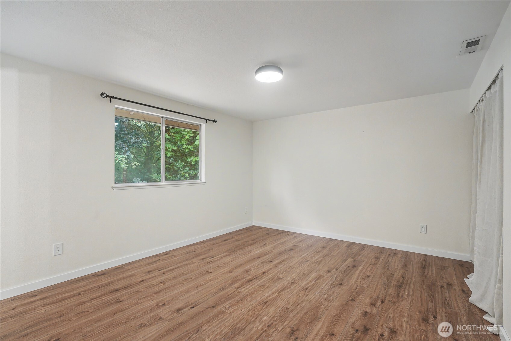 718 73rd Avenue Property Photo 13