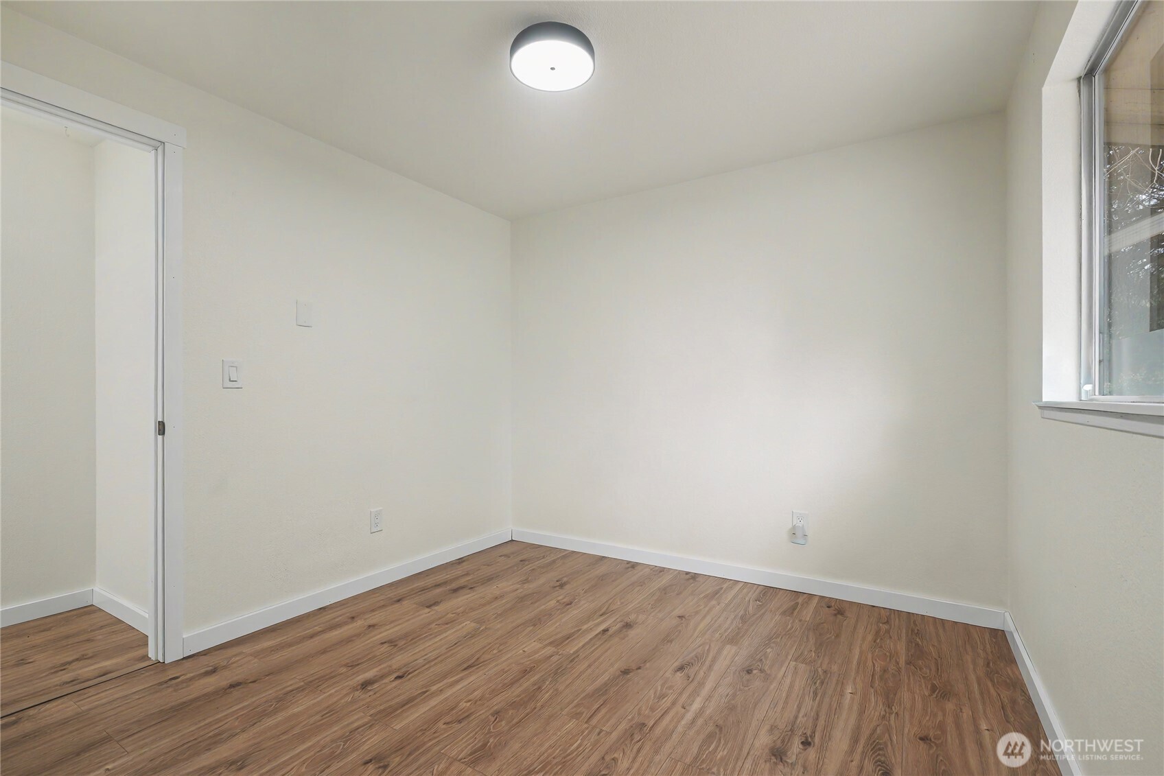 718 73rd Avenue Property Photo 18