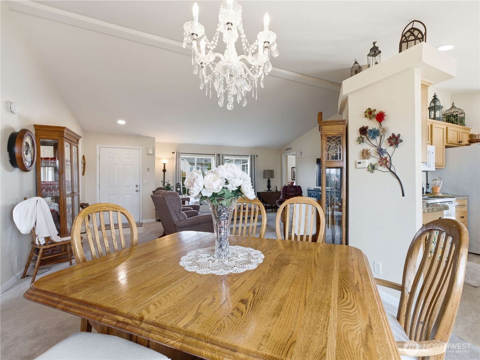 554 Canyon Drive Property Photo 14