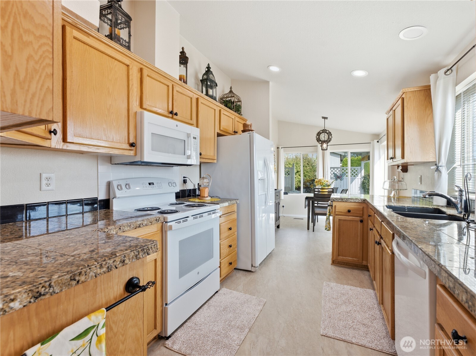 554 Canyon Drive Property Photo 15