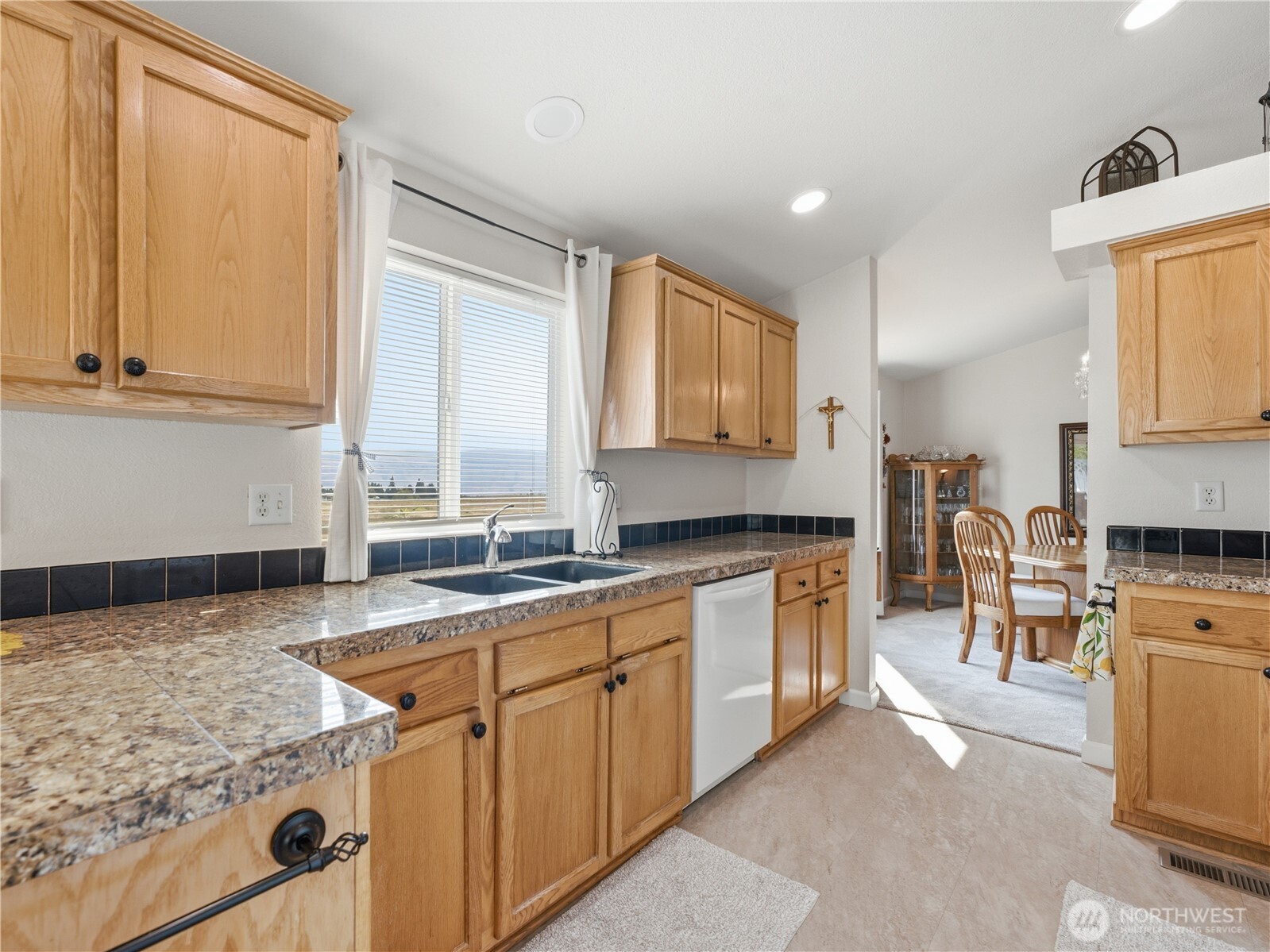 554 Canyon Drive Property Photo 18