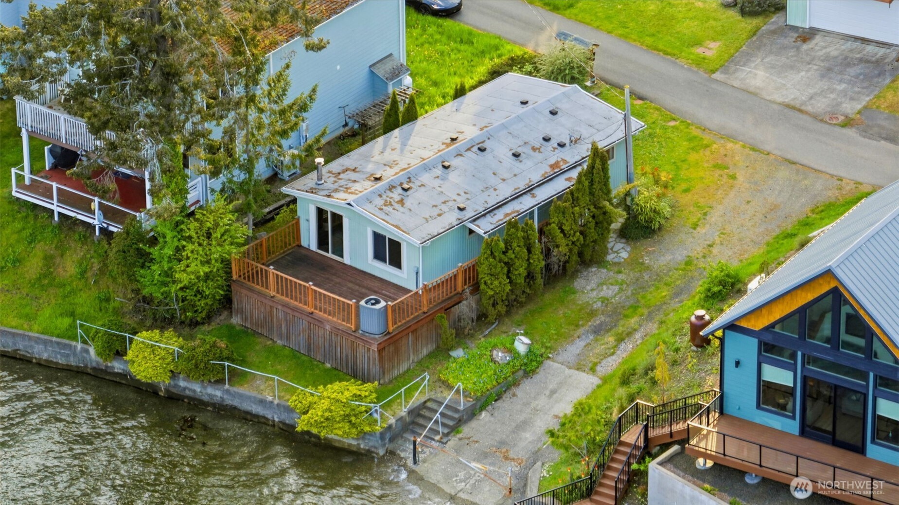 2838 Steamboat Island Loop Property Photo 4