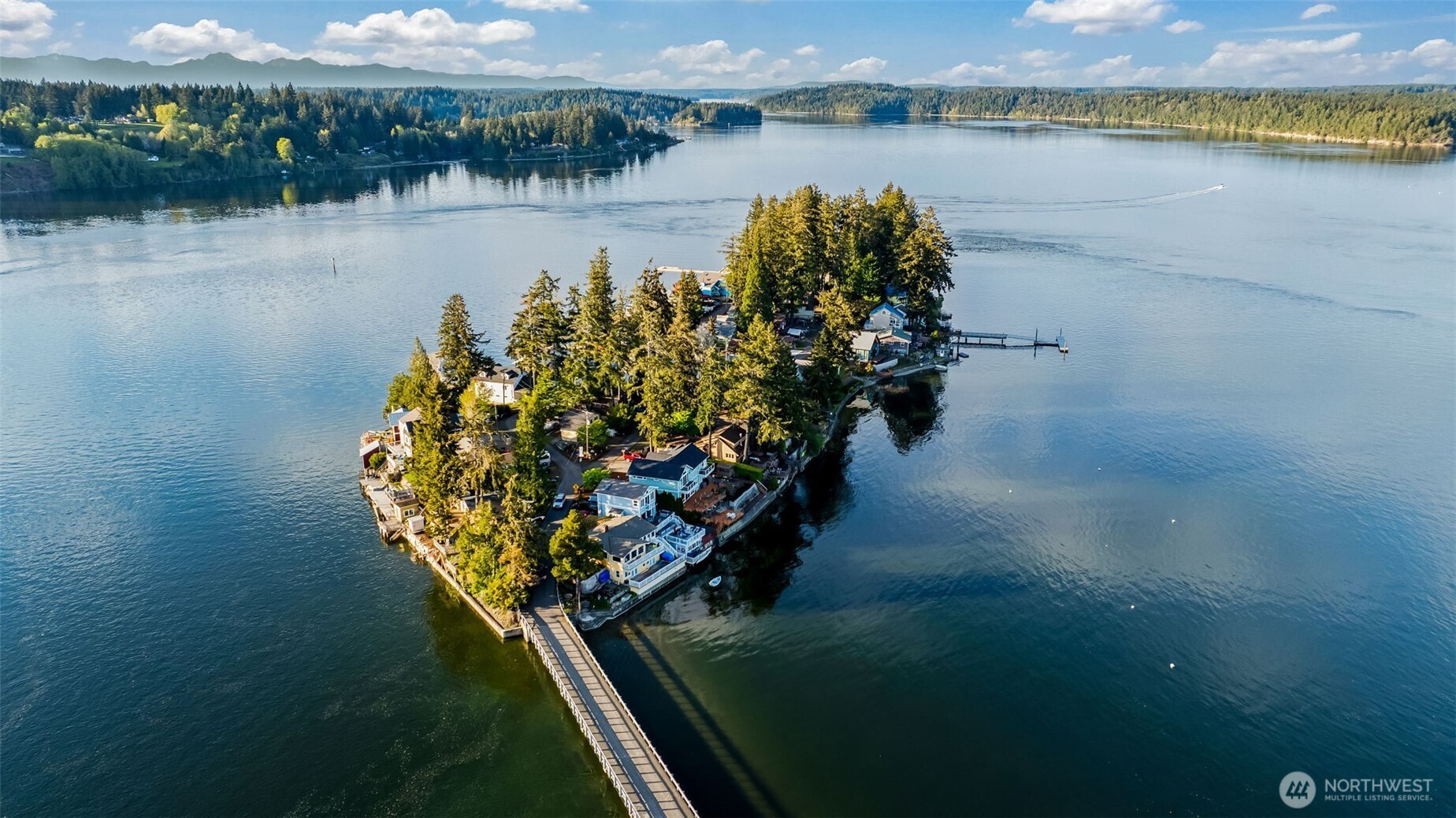 2838 Steamboat Island Loop Property Photo 5
