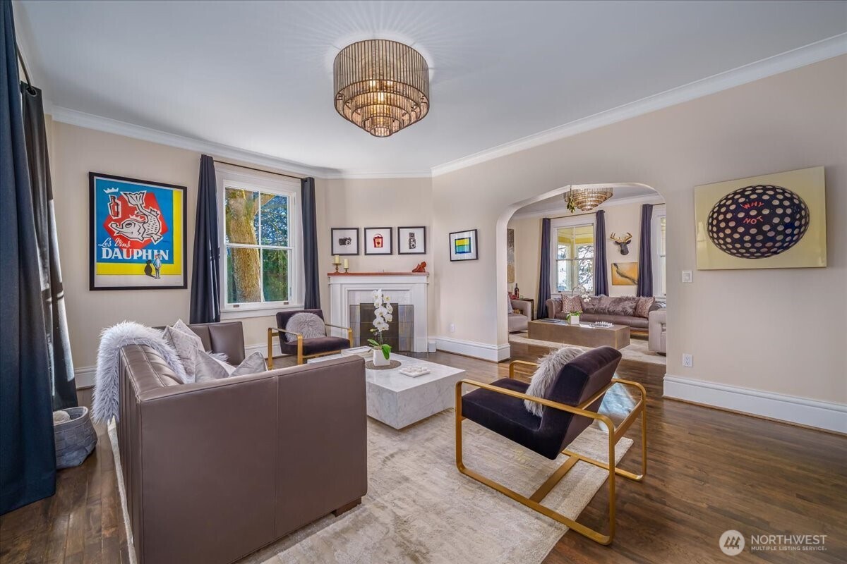 4200 Washington Avenue Property Photo 8
