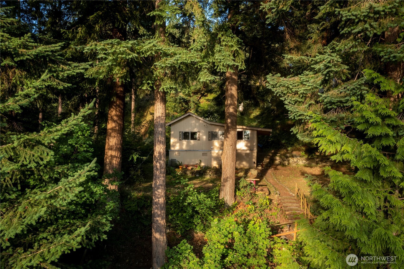 1265 Island Drive Property Photo 2