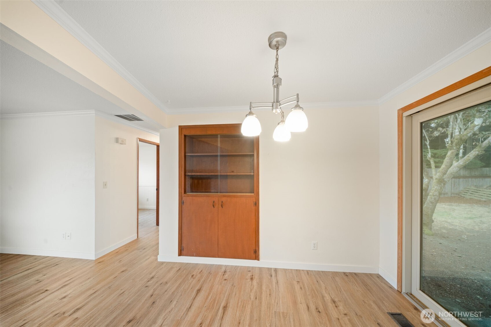 237 Y Street Property Photo 9