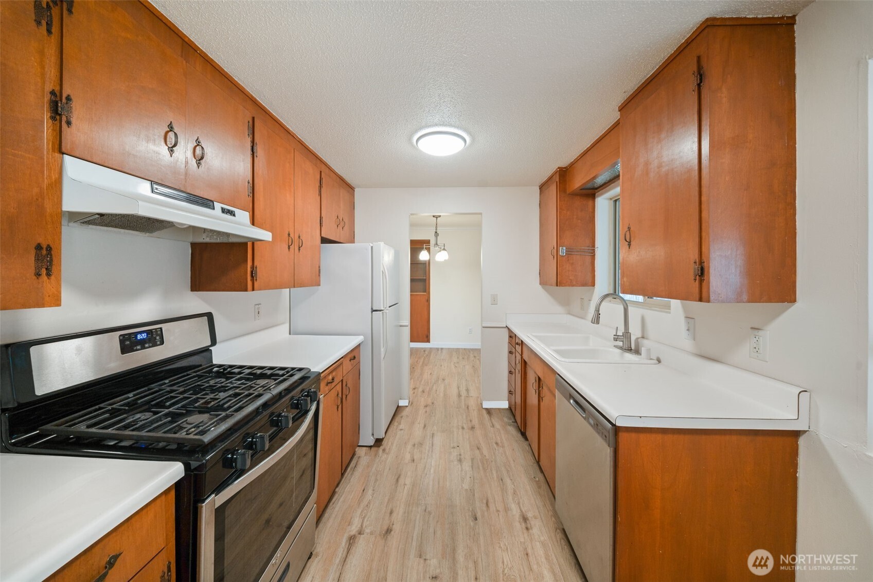 237 Y Street Property Photo 11