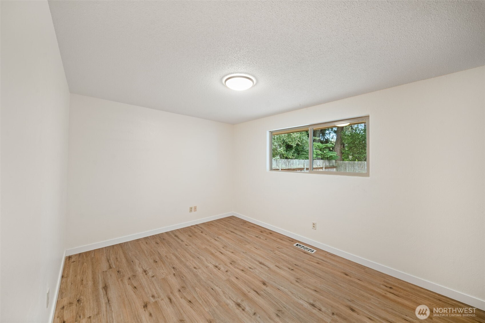 237 Y Street Property Photo 14