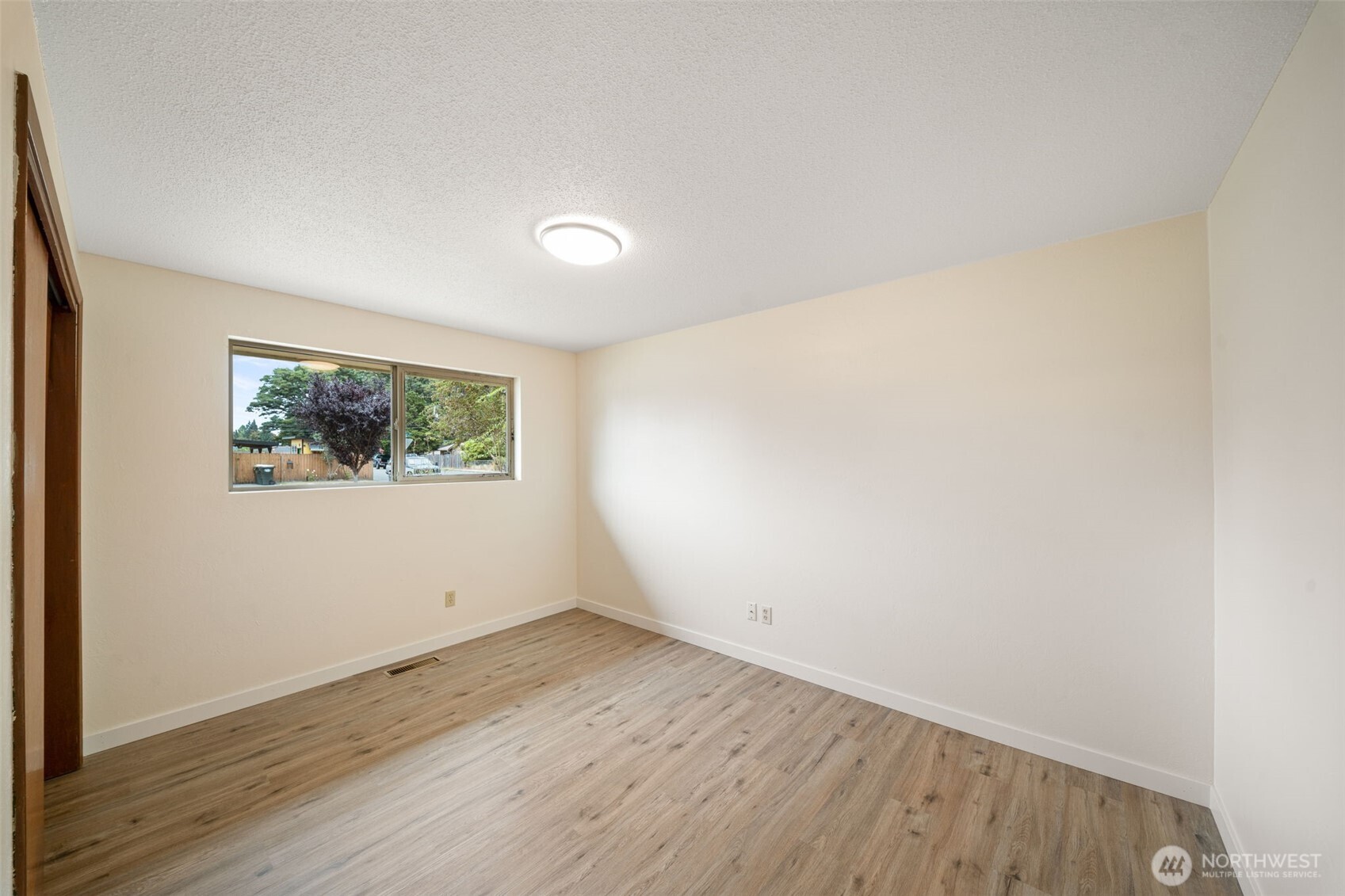 237 Y Street Property Photo 17