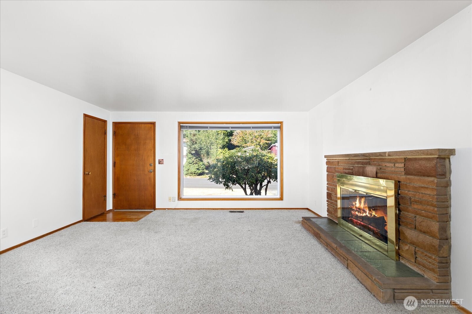 19233 83rd Place Property Photo 5