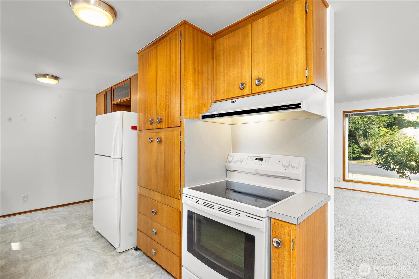 19233 83rd Place Property Photo 10
