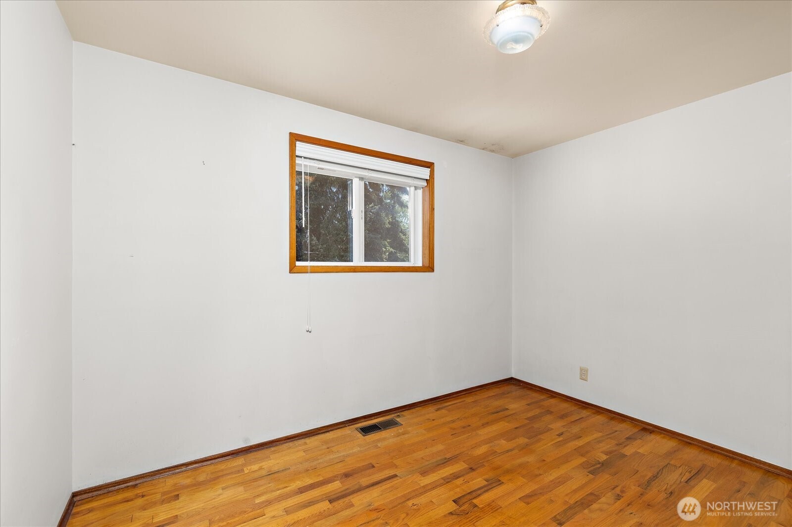 19233 83rd Place Property Photo 19