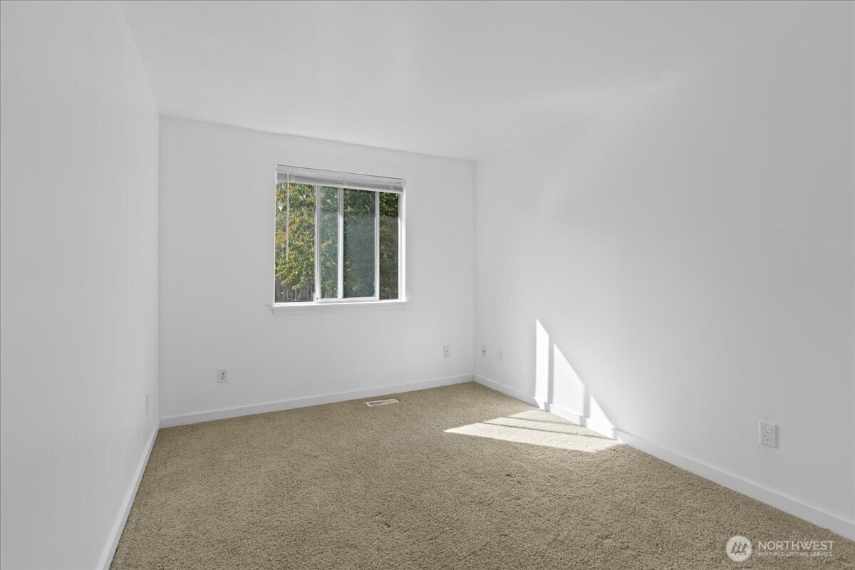 32825 17th Avenue Property Photo 18