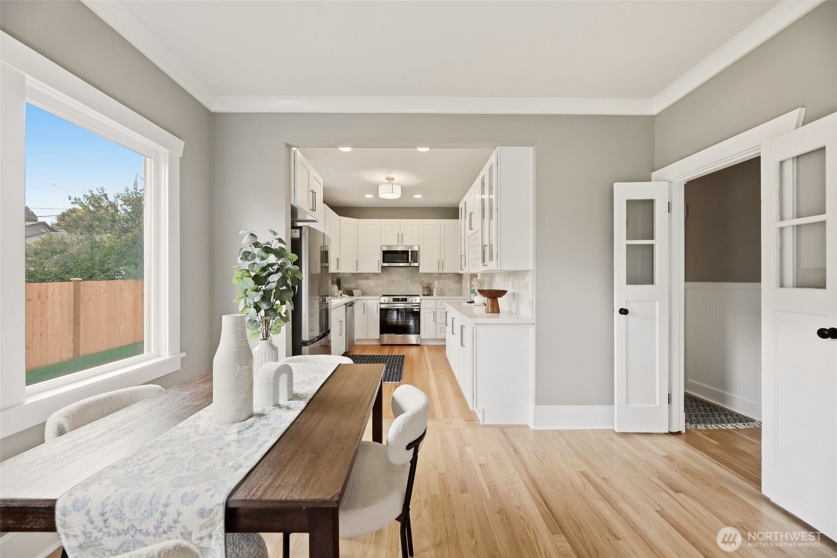 2018 Oakes Avenue Property Photo 7