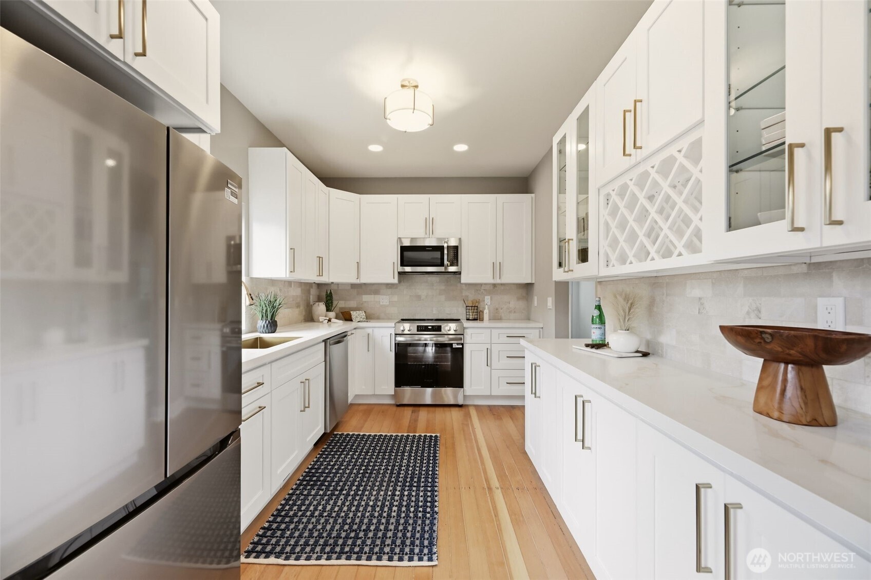 2018 Oakes Avenue Property Photo 8