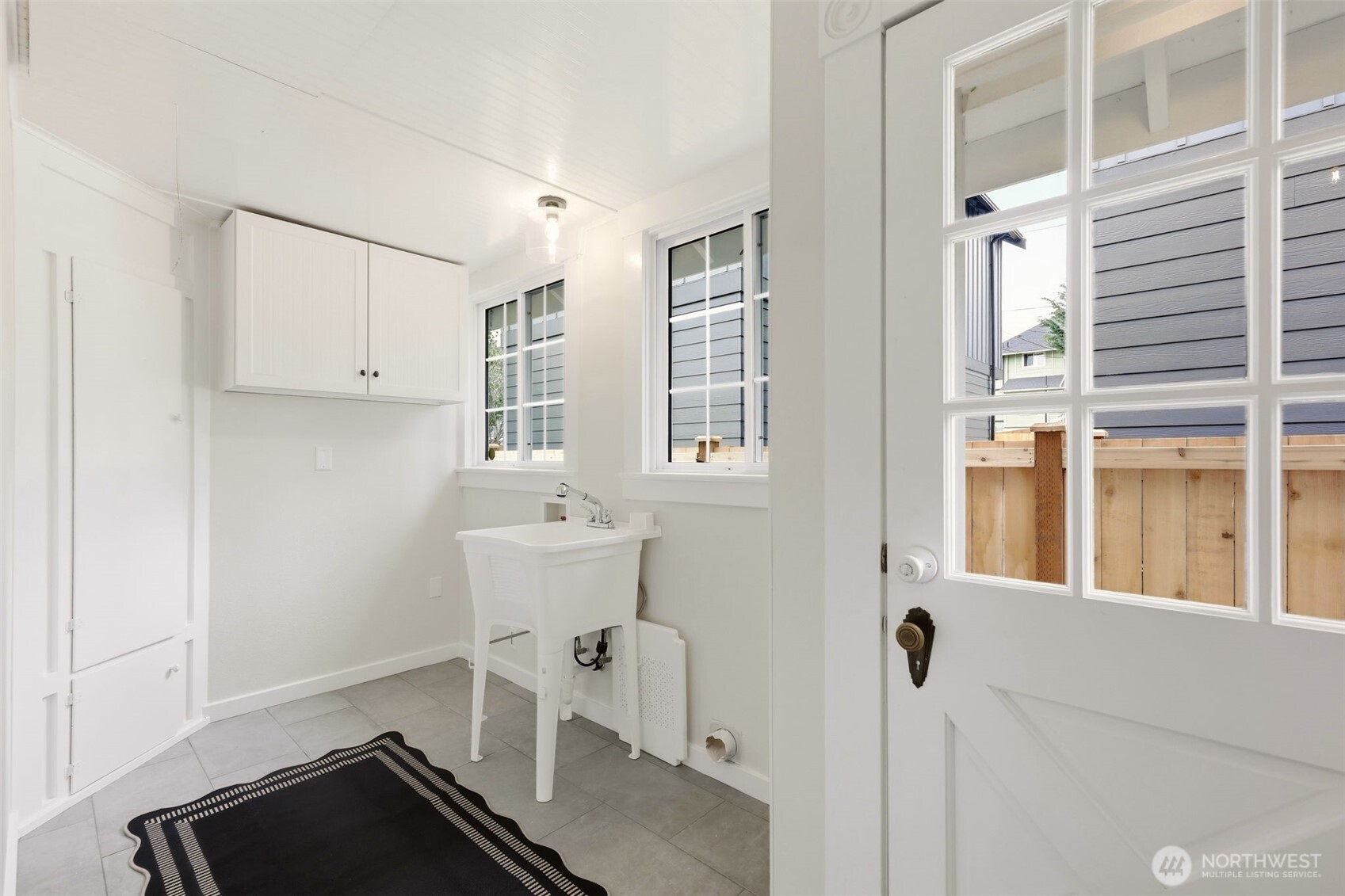 2018 Oakes Avenue Property Photo 11